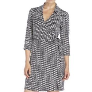 NWOT Laundry by Shelli Segal Tie Dress